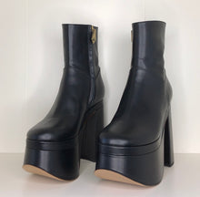 Load image into Gallery viewer, Vivienne Westwood 2017 Freddy Ankle Boots in Black Leather
