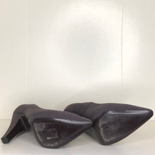 Load image into Gallery viewer, Vivienne Westwood Anglomania Eggplant Purple Mock Stingray Pointed Pumps