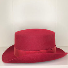 Load image into Gallery viewer, Vivienne Westwood Worlds End John Bull Hat in Red Felt