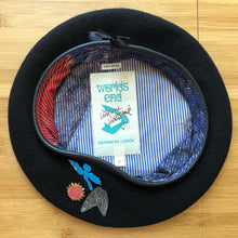 Load image into Gallery viewer, Vivienne Westwood Worlds End Pin Beret Black