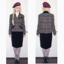 Load image into Gallery viewer, Vivienne Westwood Worlds End Pin Beret Burgundy Red