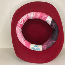 Load image into Gallery viewer, Vivienne Westwood Worlds End John Bull Hat in Red Felt