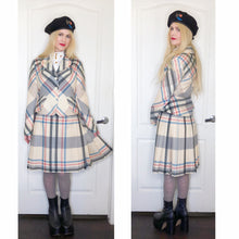 Load image into Gallery viewer, Vivienne Westwood Worlds End Pin Beret Black